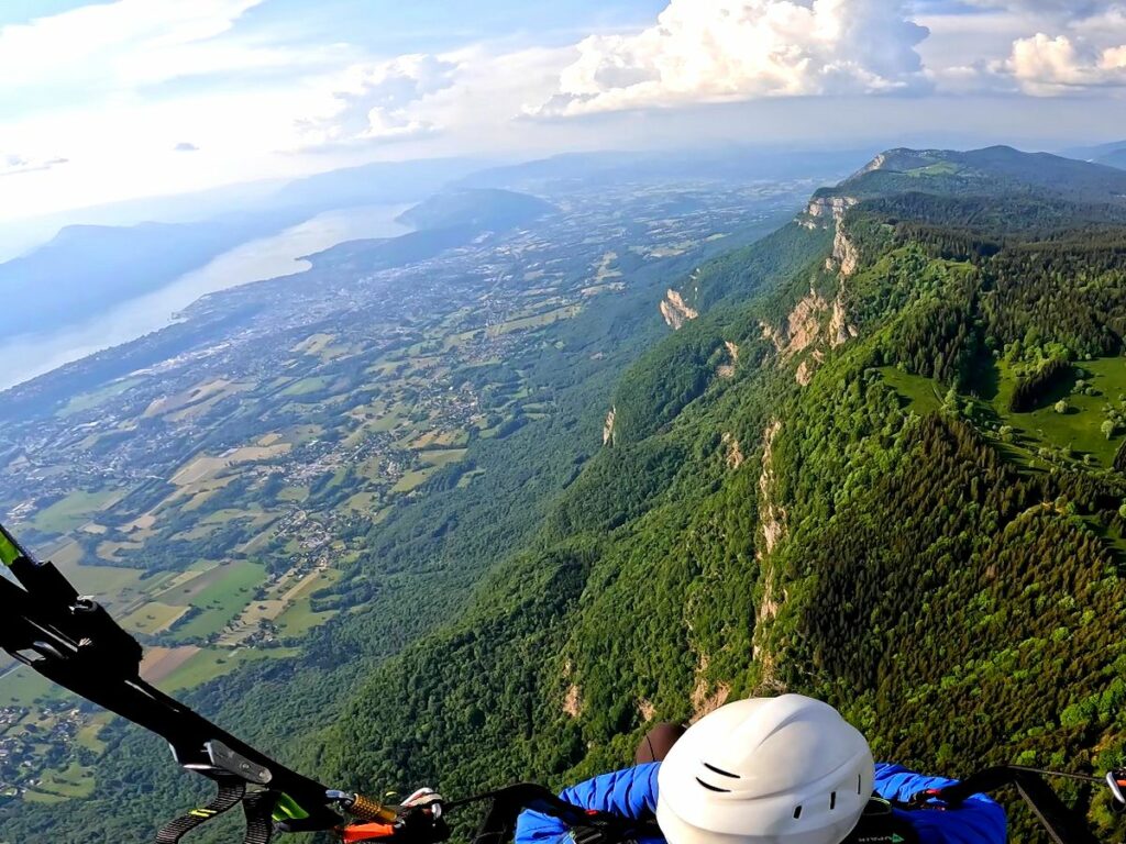 paragliding jump Chambéry alps