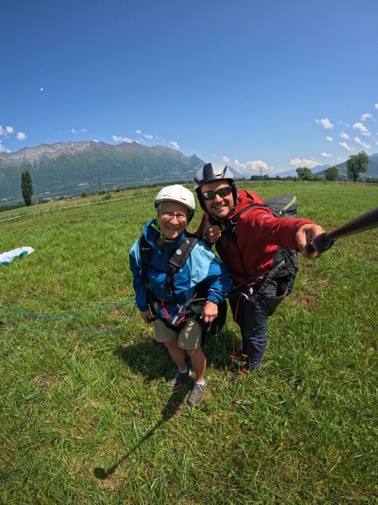 paragliding jump alps savoie