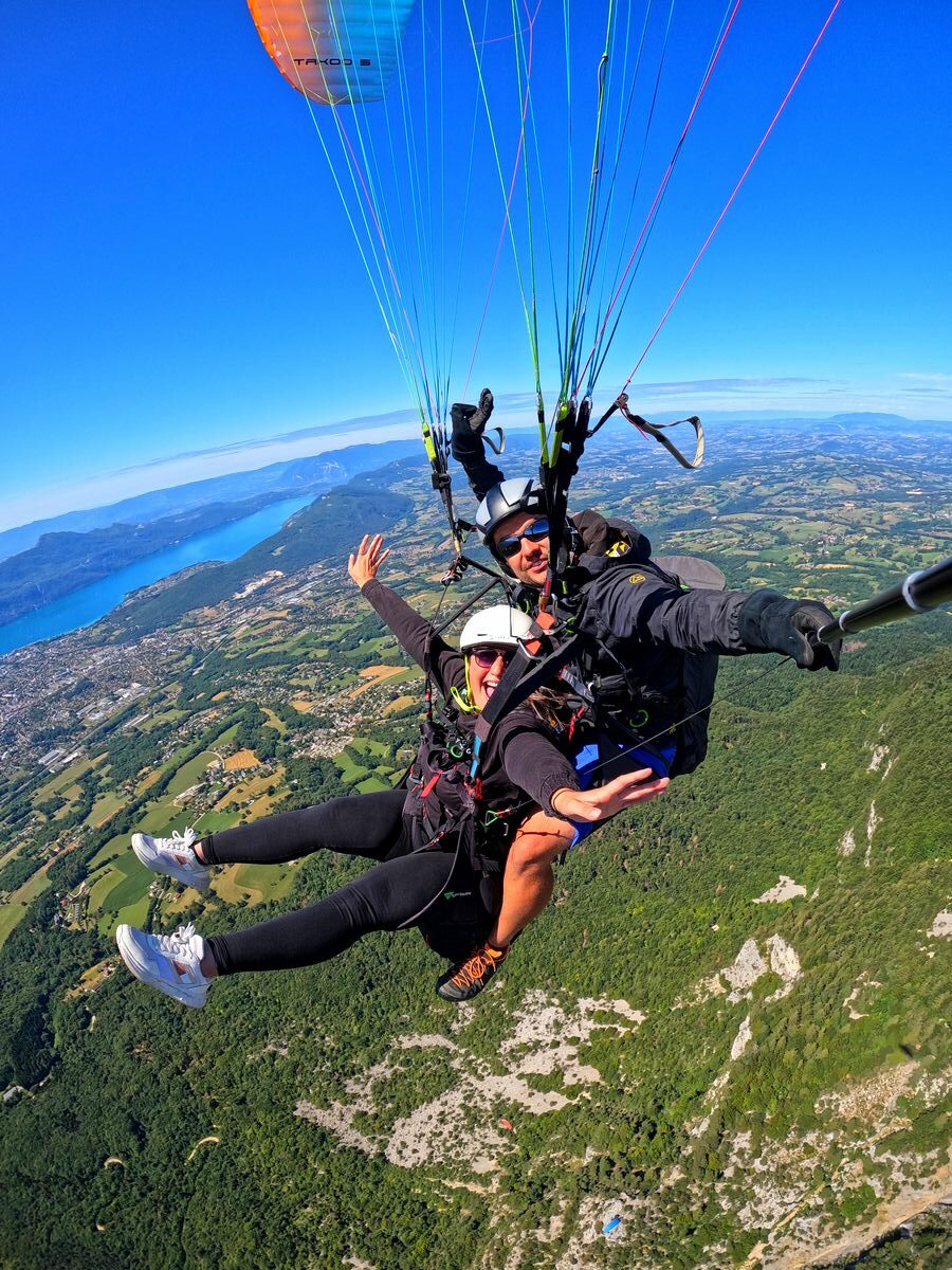 paragliding tandem annecy lake alps