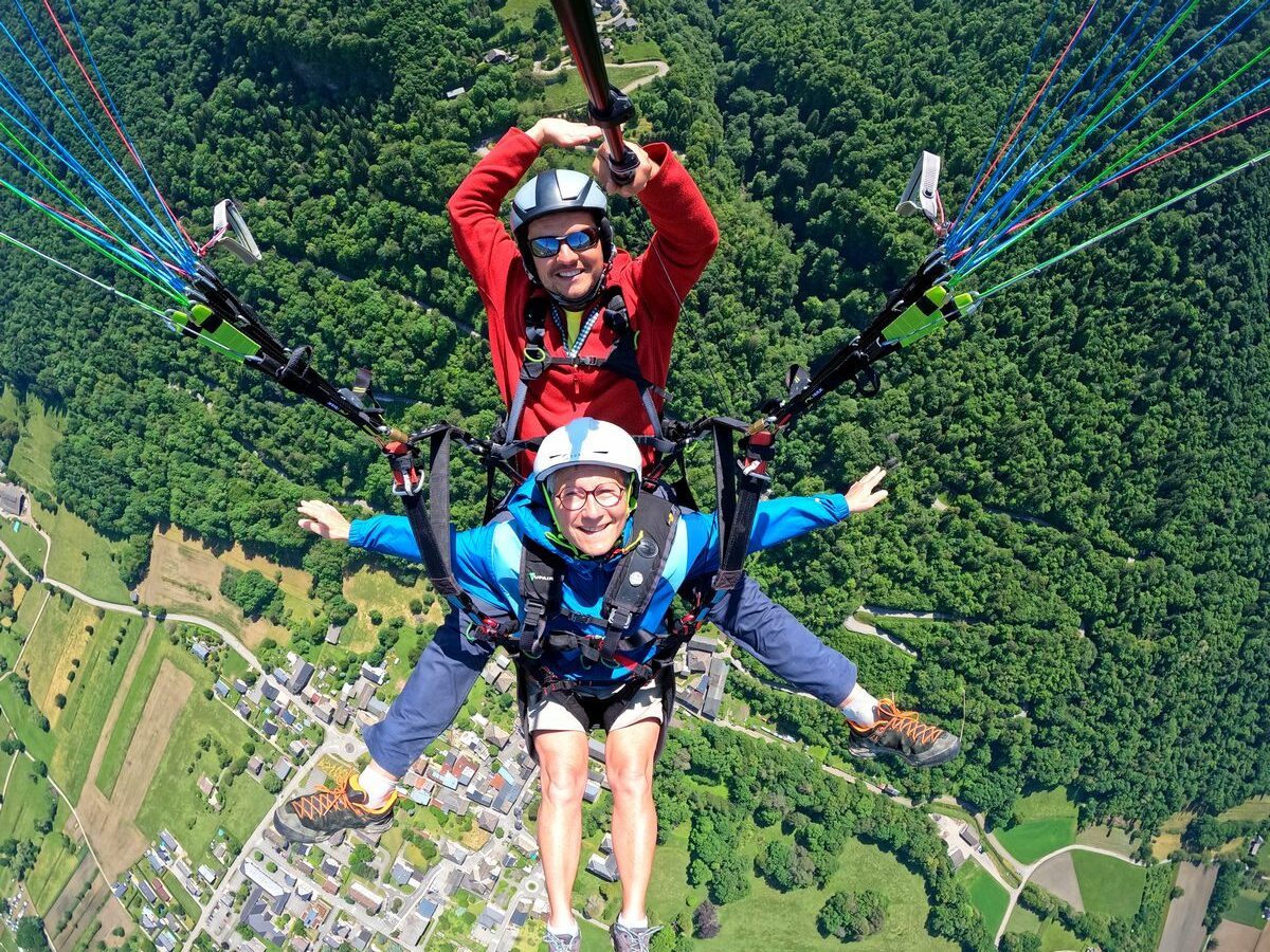 paragliding voucher gift flight aix les bains