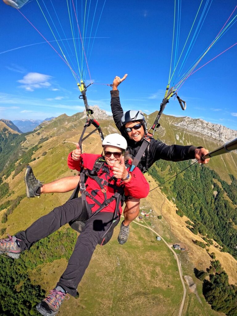 Paragliding tandem jump aix les bains