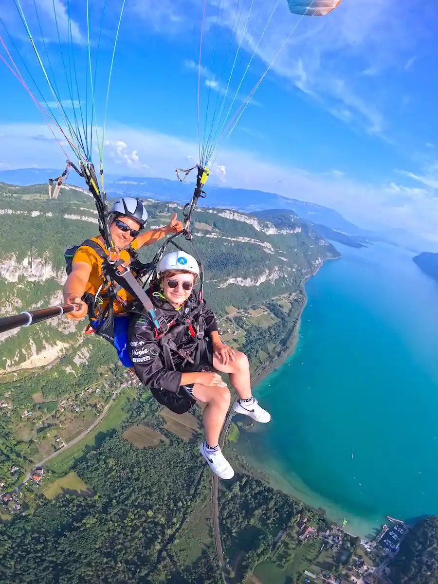 Survol du lac du Bourget en parapente à chindrieux