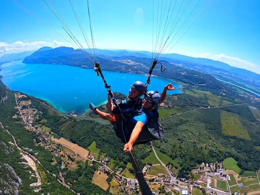 vol parapente prestige à Aix-les-bains lac du Bourget