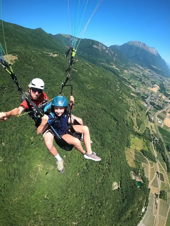 vol parapente enfant à Montlambert combe de savoie près de chambéry